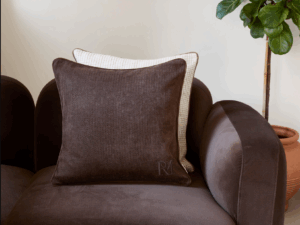 RM Orléa Pillow 50x50 koffie bruin